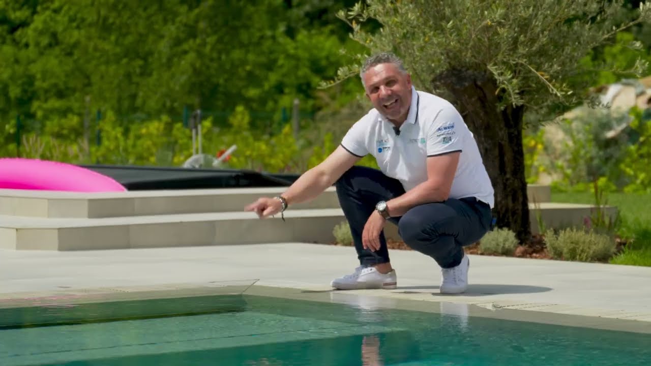 Kompozit előregy&aacute;rtott csemp&eacute;s medence teljes folyamata 🌊