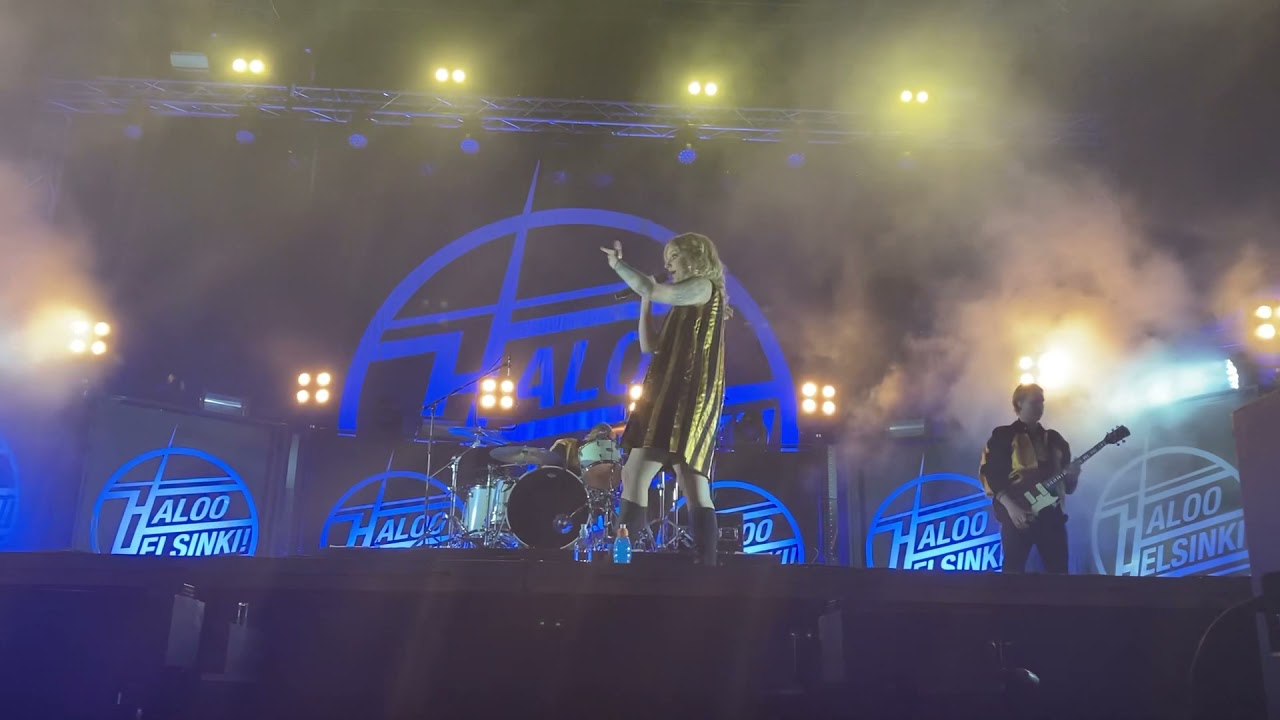 Haloo Helsinki! - Kaksi ihmist&auml; (Karjurock, Lokalahti 24.07.2021)
