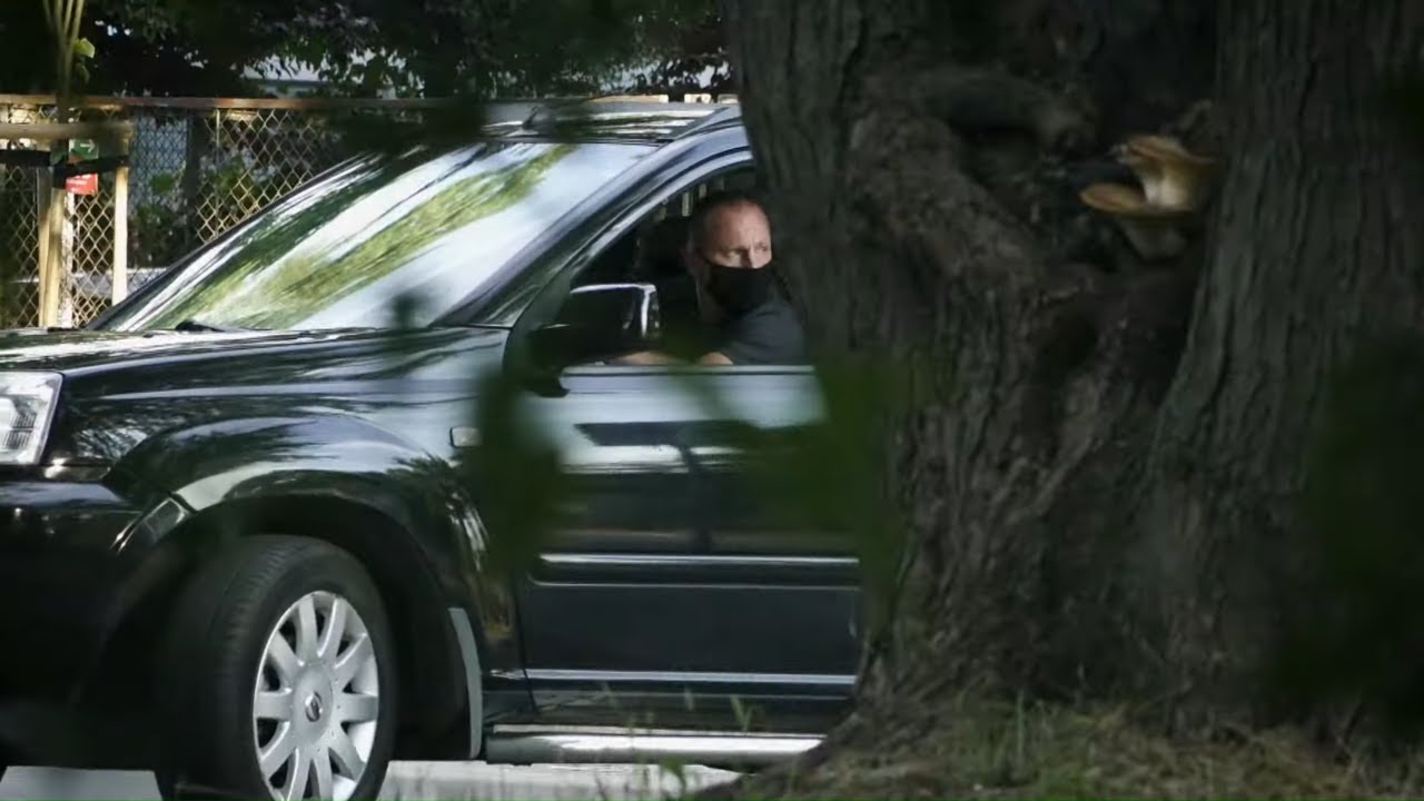 Kiedy szukali awarii, złodziej odjechał ich samochodem! #Złodzieje