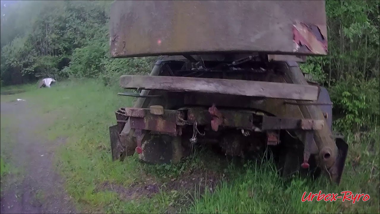 Urbex : Véhicules militaire