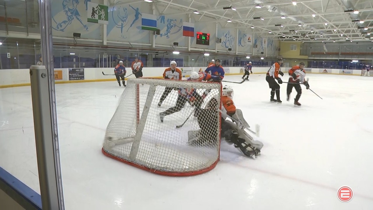 Ревдинская хоккейная команда успешно выступает в турнире «Лига заводов»