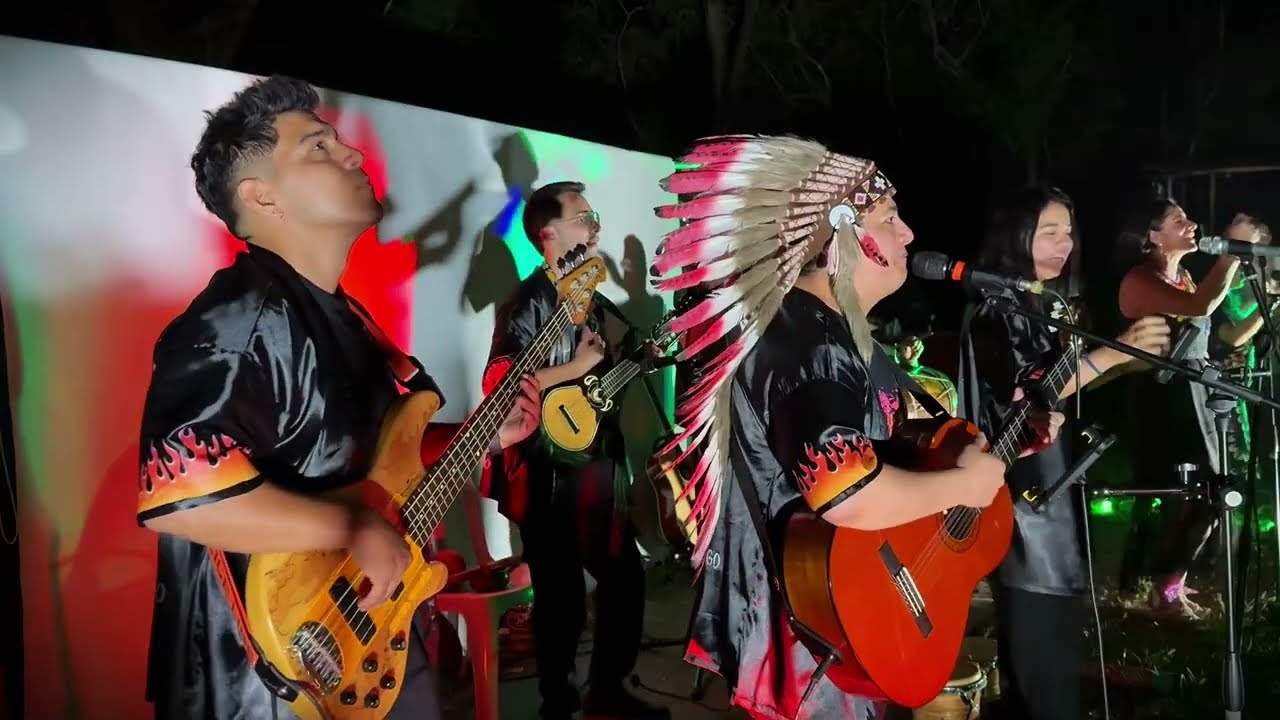 Plumas Ancianas (Live) - Cáliz de Fuego 🔥