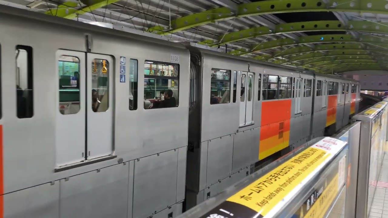 多摩都市モノレール上北台行き到着(立川南駅2026年1月11日)