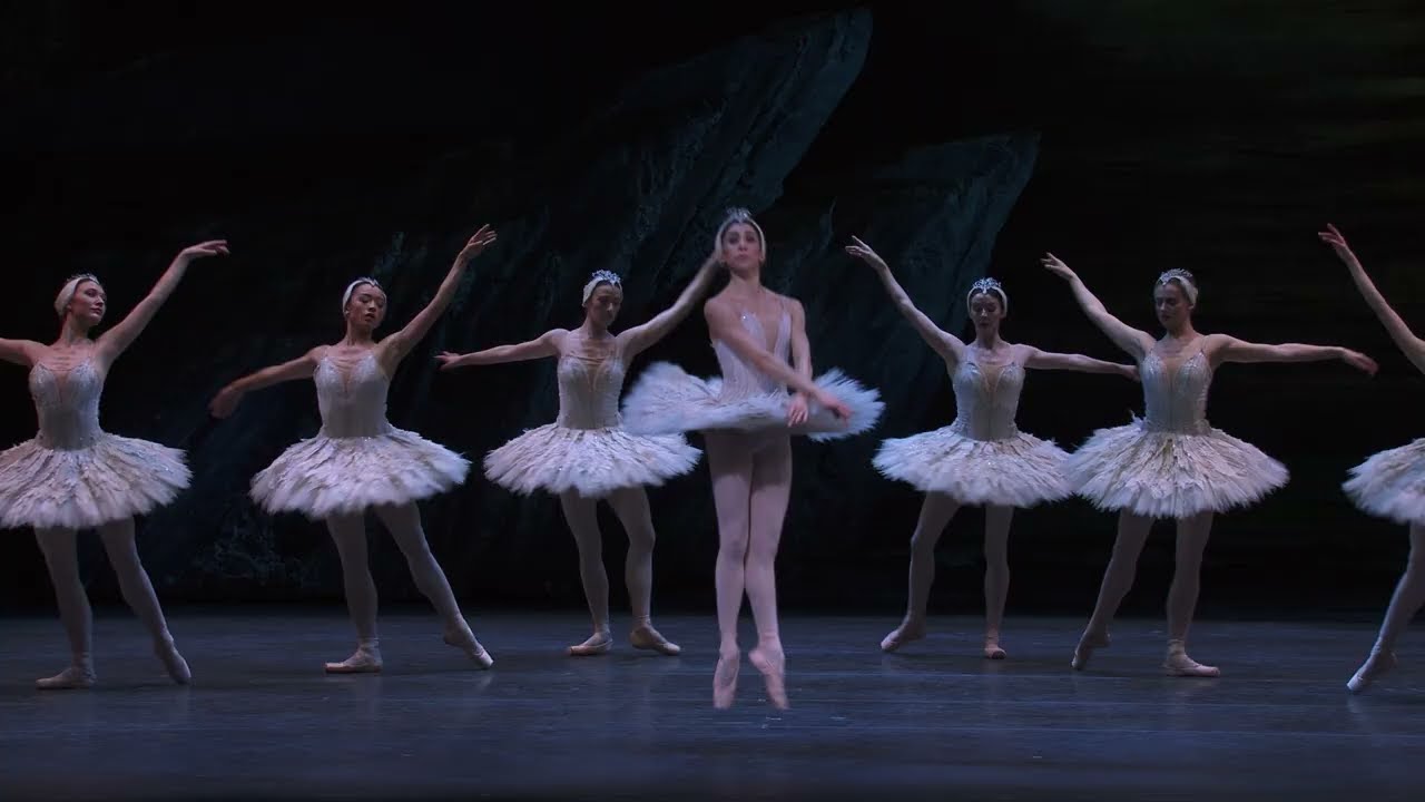 Tchaikovsky: Swan Lake (The Royal Ballet)