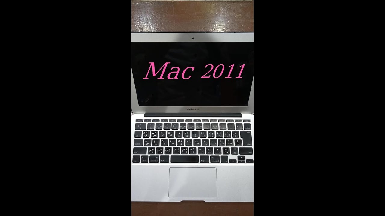 Apple 🍎 Mac Air 2011