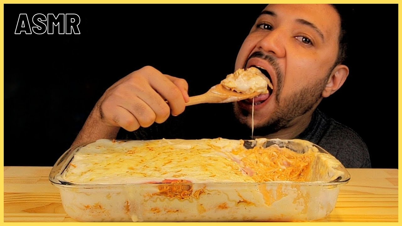 ASMR COMIDA | LASANHA DE FRANGO + PREPARAÇÃO  (MUKBANG) SONS DE MASTIGAÇÃO - Gustavo Mineiro ASMR