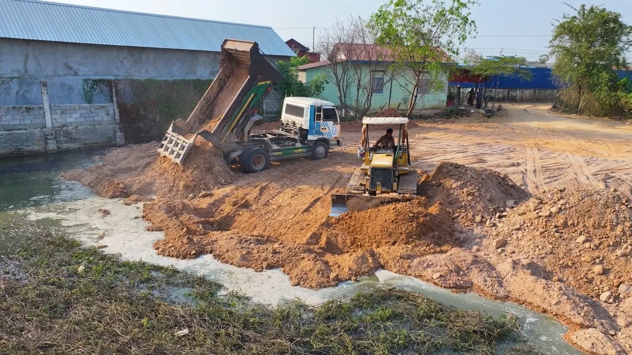 Incredible Ongoing Project! Filling a Big Lake with 5-Ton Dump Truck & Dozer Skills