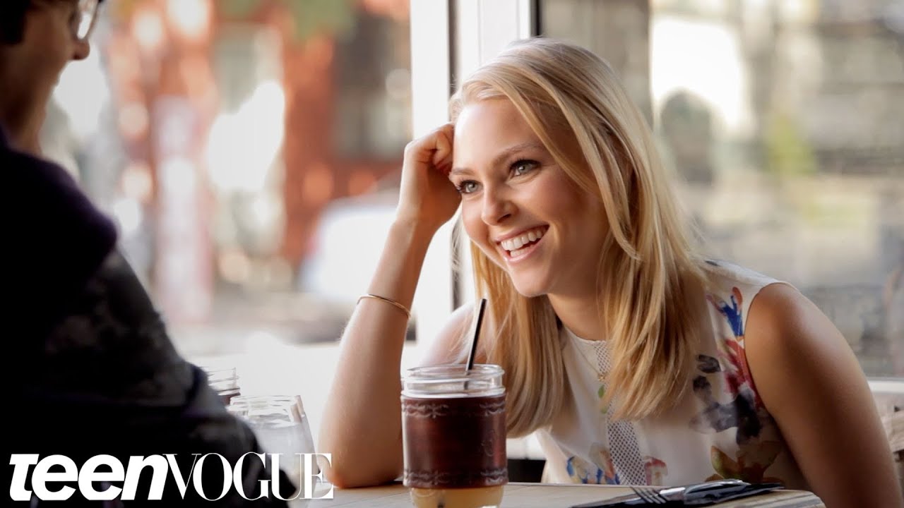 'Carrie Diaries' Star AnnaSophia Robb on What’s Coming Next Season – Breakfast with Bevan