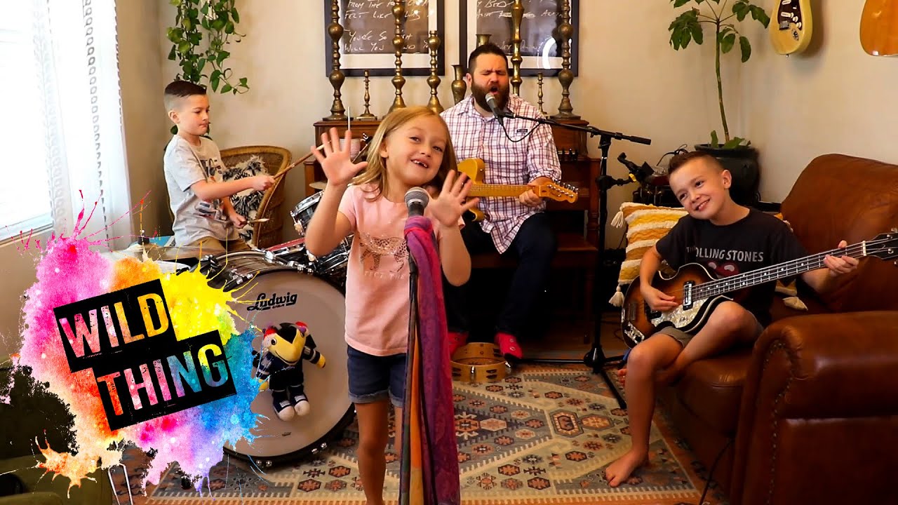 Colt Clark and the Quarantine Kids play 