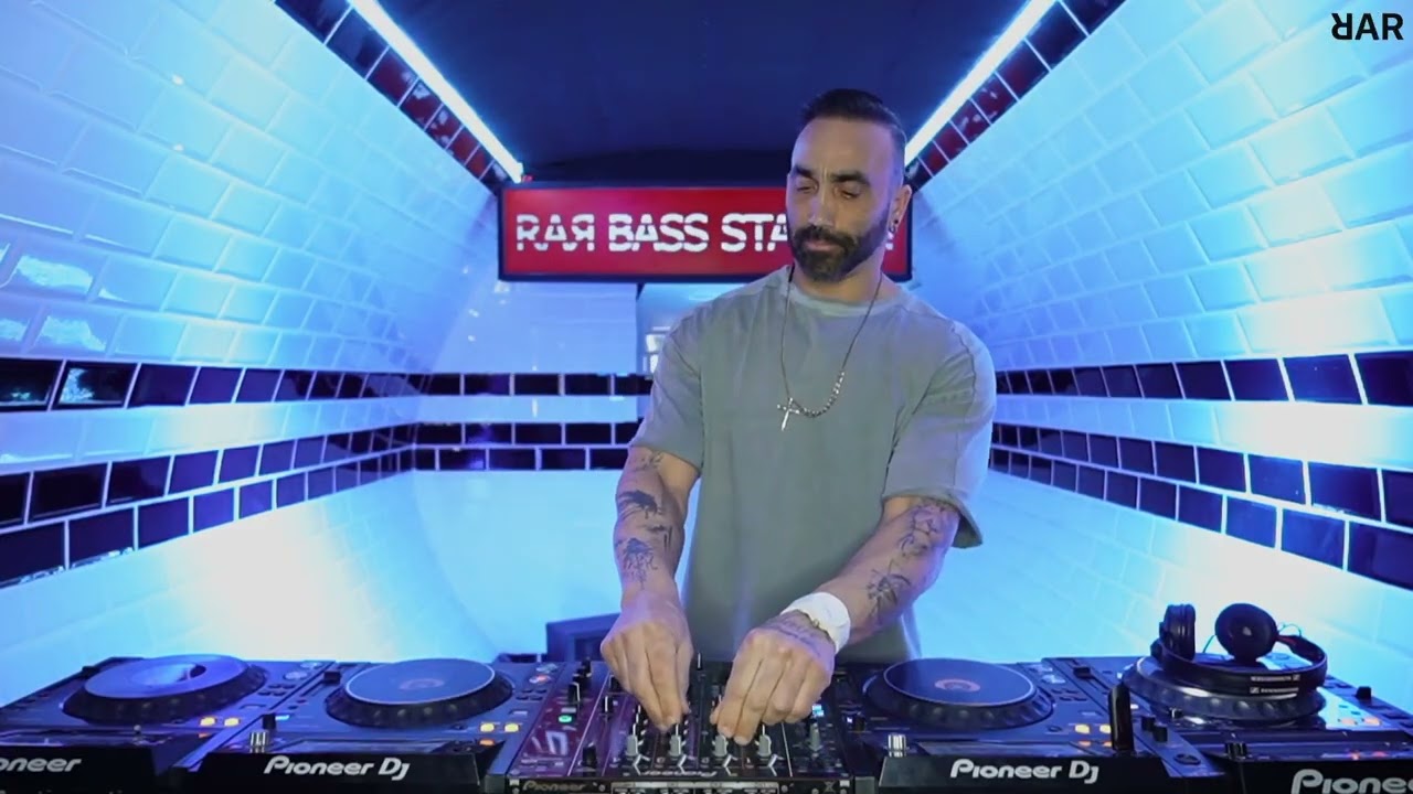 Tech House Mix @ Bass Station - Dj Mix Nandovalves 2025