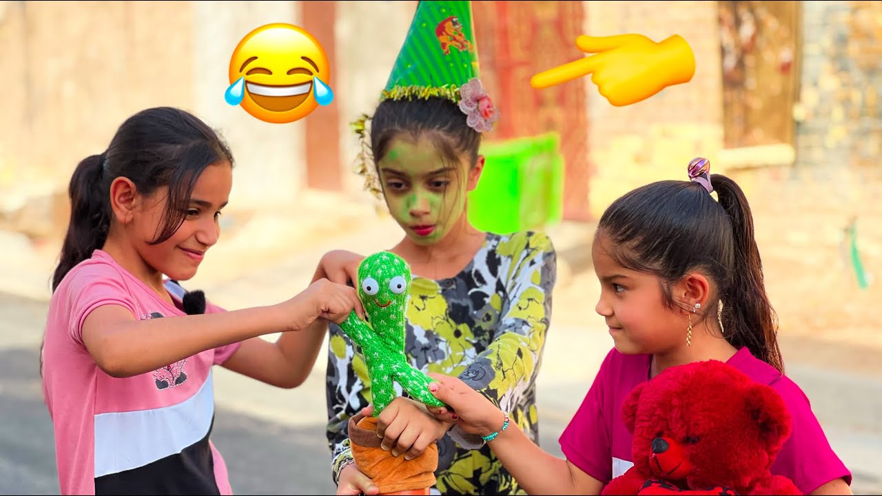 يتعاركن عل صبارة راقصة تحشيش 😂