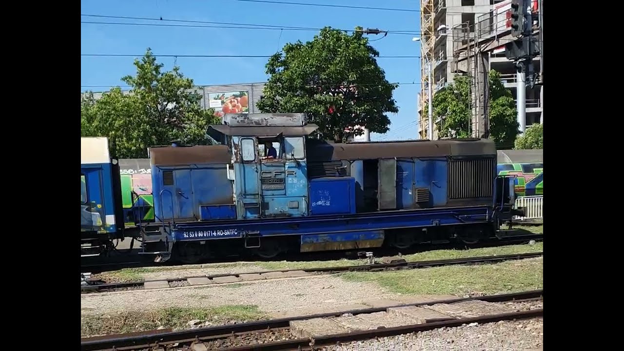 Locomotivă veche CFR cu un vagon TCDD TVS2000