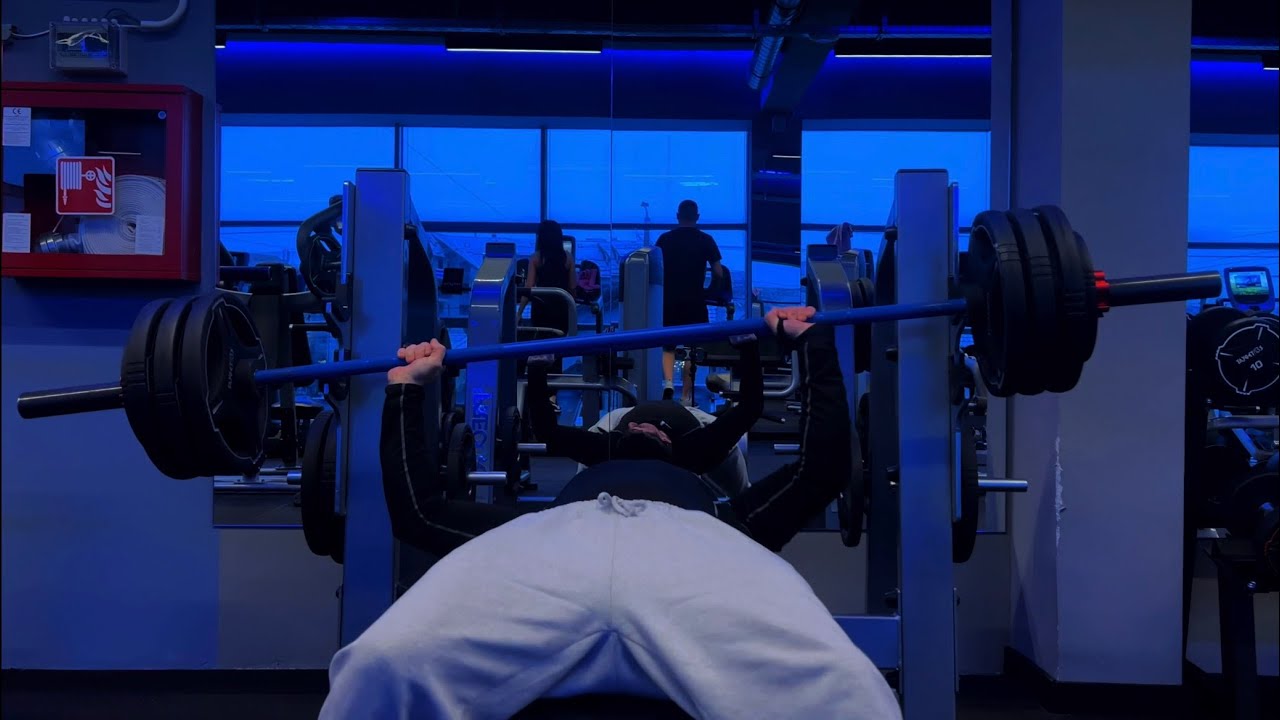 MI-AM SCĂPAT BARA PE PIEPT ( RENUNT)