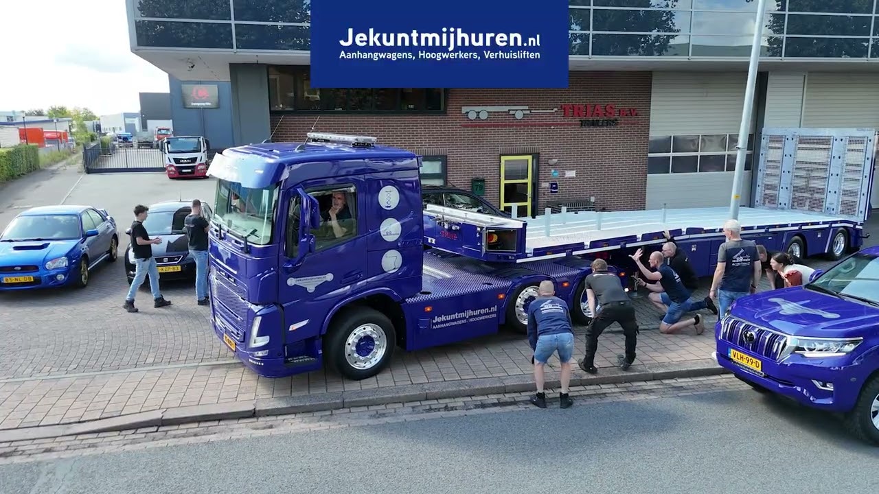 De voorbereidingen op volle toeren voor de nieuwe opleggers