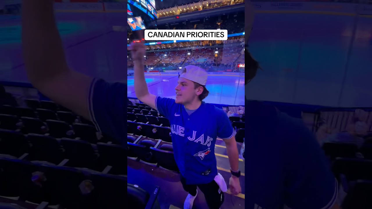 Игра &laquo;Джейс&raquo; на арене &laquo;Скотиябанк&raquo;? #torontomapleleafs #torontobluejays