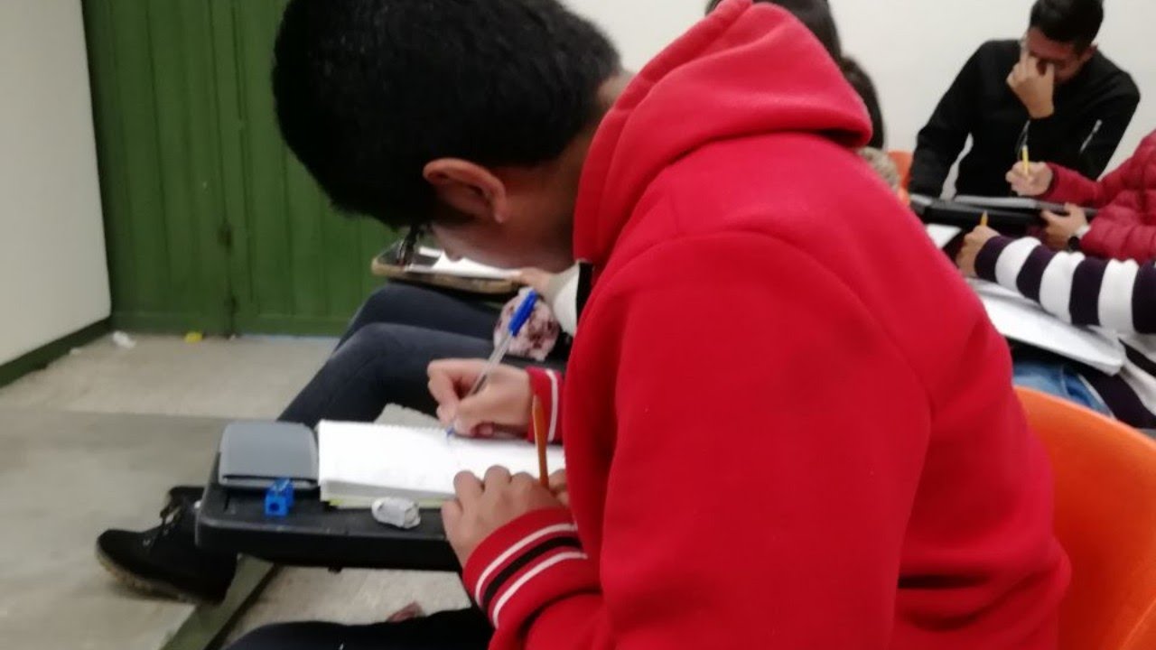 Hacer apuntes en la universidad es una pérdida de tiempo