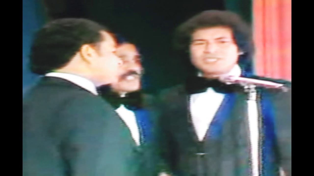 فرقة طلائع النصر (أغنية وطني عش في الوجود) موسيقى برنامج الأمن والمجتمع الليبي .