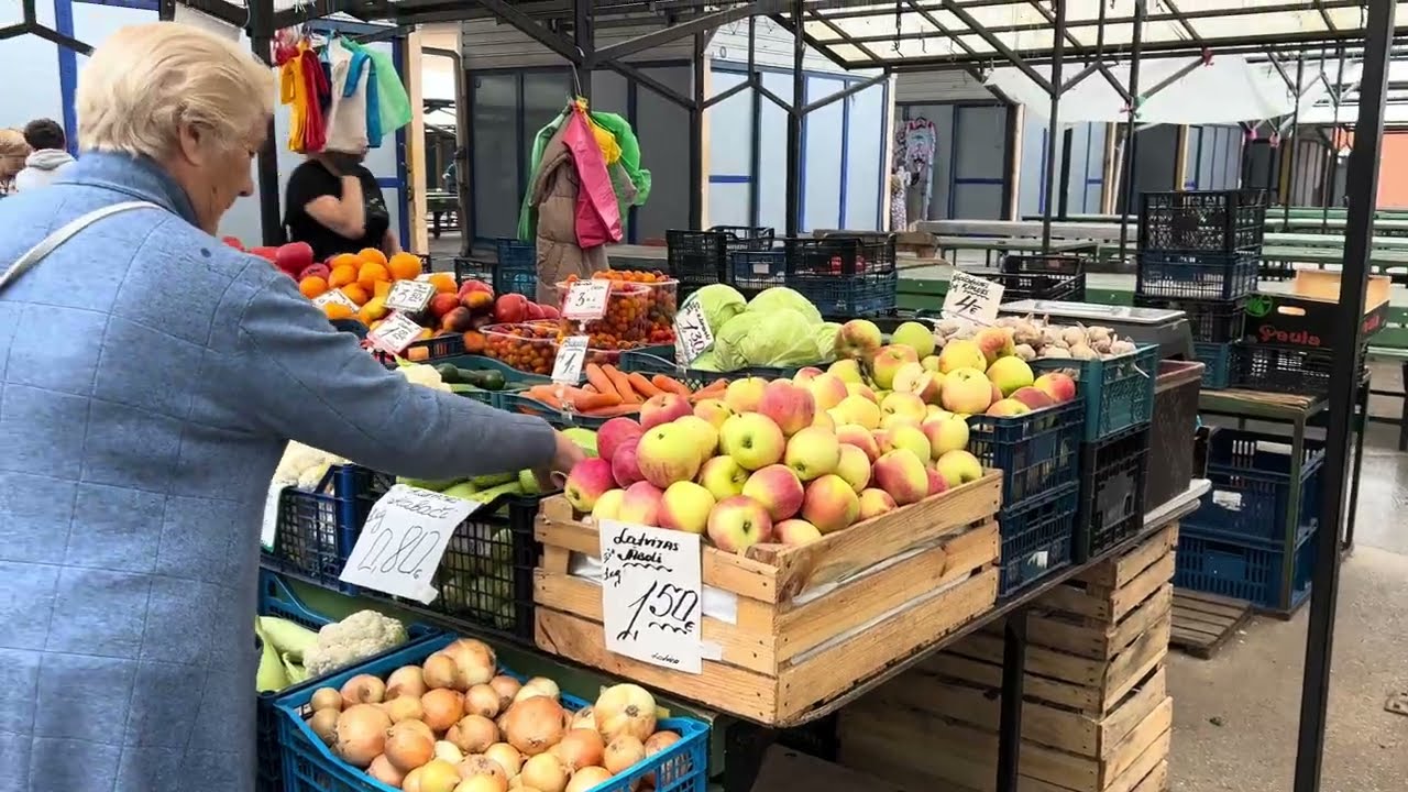 Riga Central Market in 4K | Exploring Latvia’s Largest Market in 2 Minutes