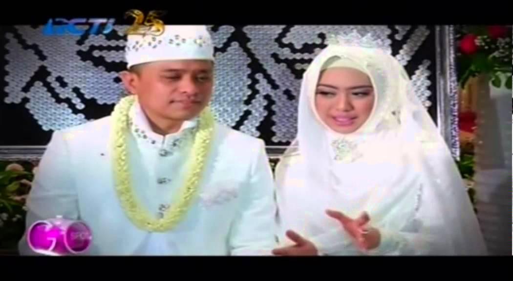 Prosesi Akad Nikah Oki Setiana Dewi dan Ory Vitrio