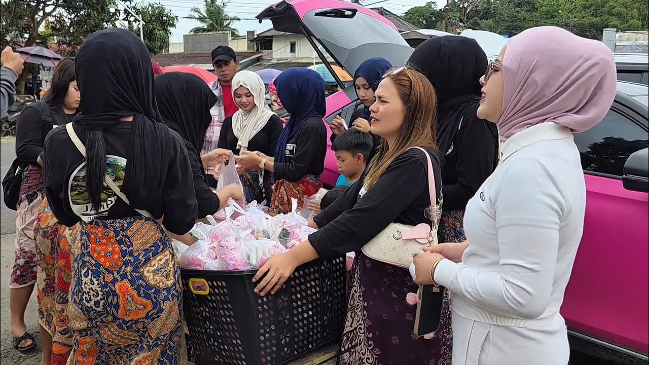 ALHAMDULILLAH🤩‼️BERBAGI TAKJIL BARENG GADIS DAN JANDA DESA DI BULAN SUCI RAMADHAN