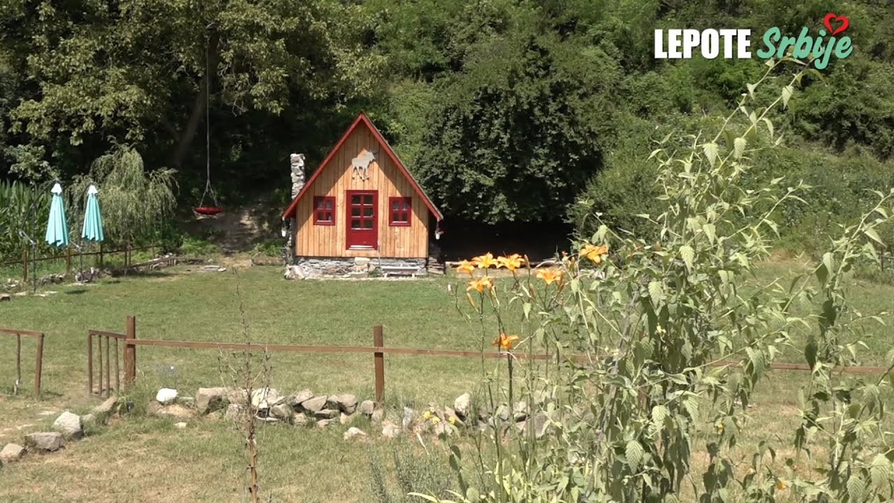 LEPOTE SRBIJE U TREŠNJEVKU U ovom selu živi samo petoro ljudi, ime je dobilo po jednom drvetu