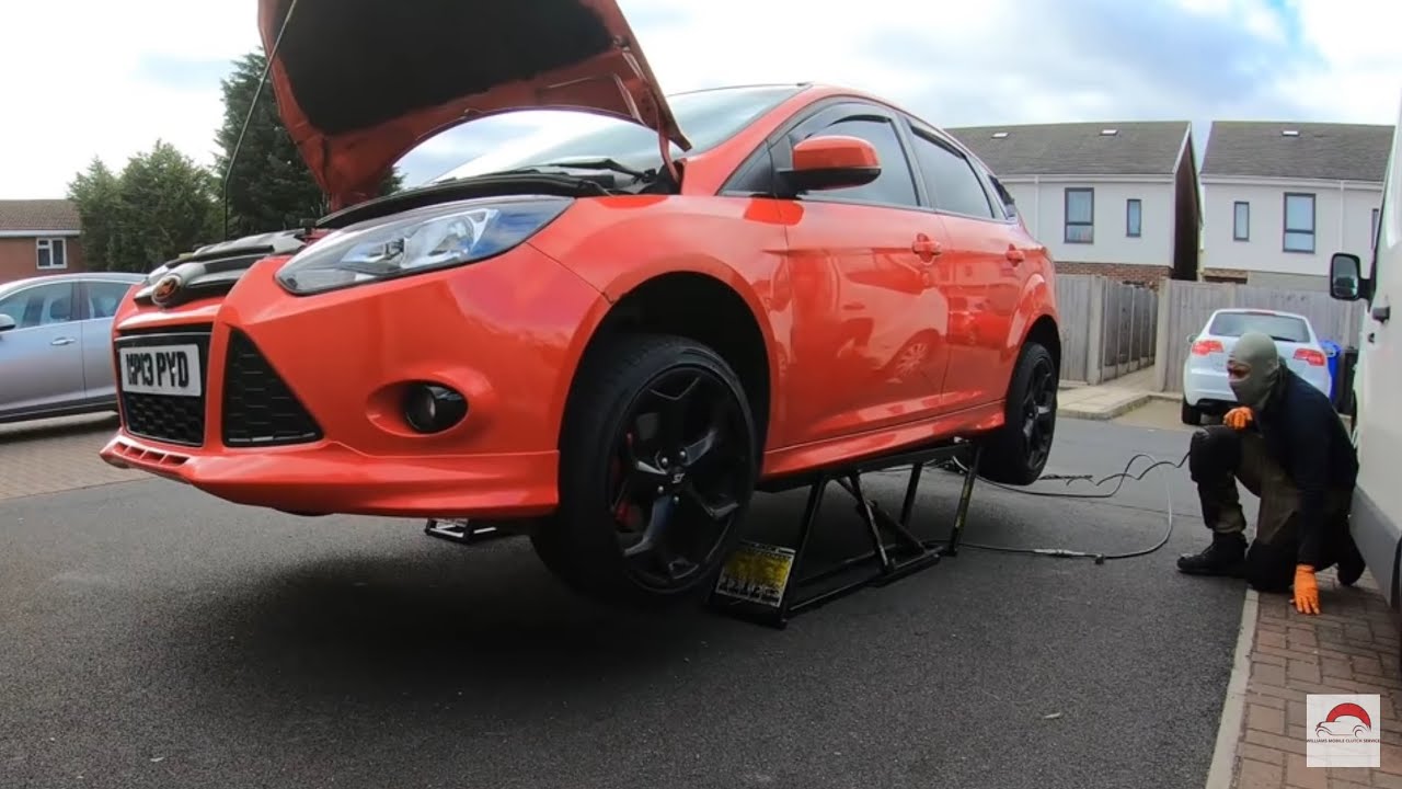 Mobile Mechanic. Onsite Vehicle Clutch Replacement. (09)