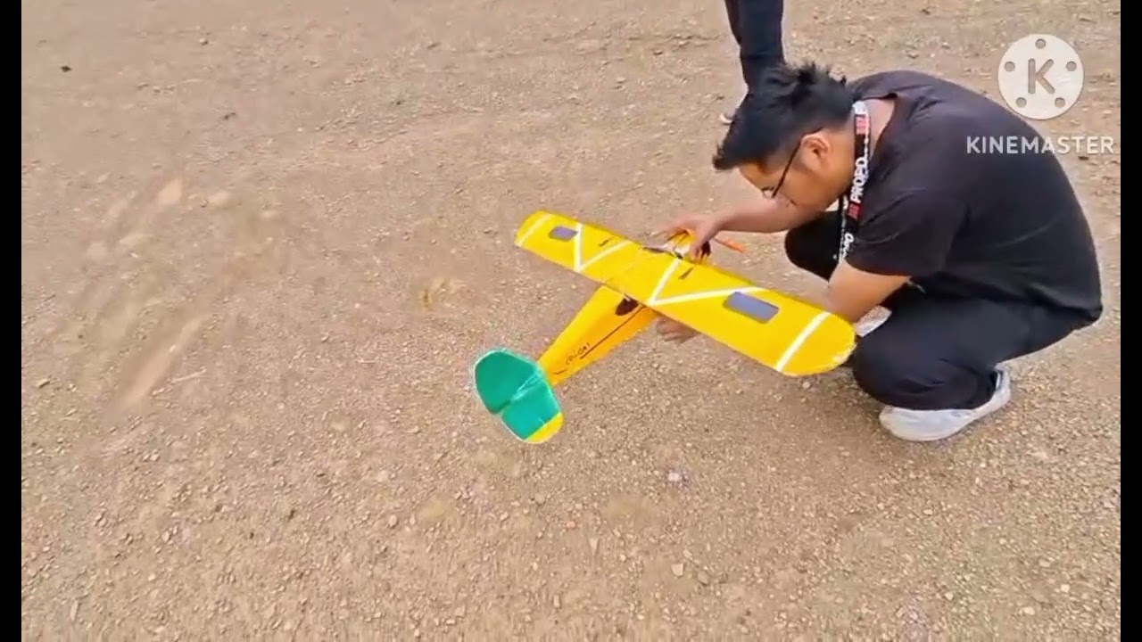 PIPER CUB J3 RC. Vuelo en Cochabamba 💯✈️🚨👌🏻