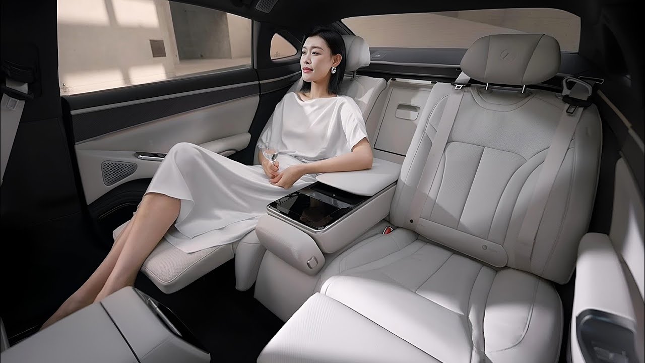 All New 2025 BYD Denza Z9 GT puts German luxury cars to shame!