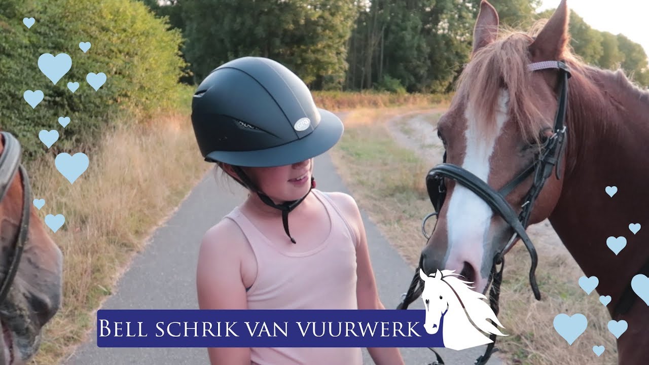 Tes valt van Bell tijdens buitenrit en Bell verliest haar hoofdstel * Hart voor Paarden *