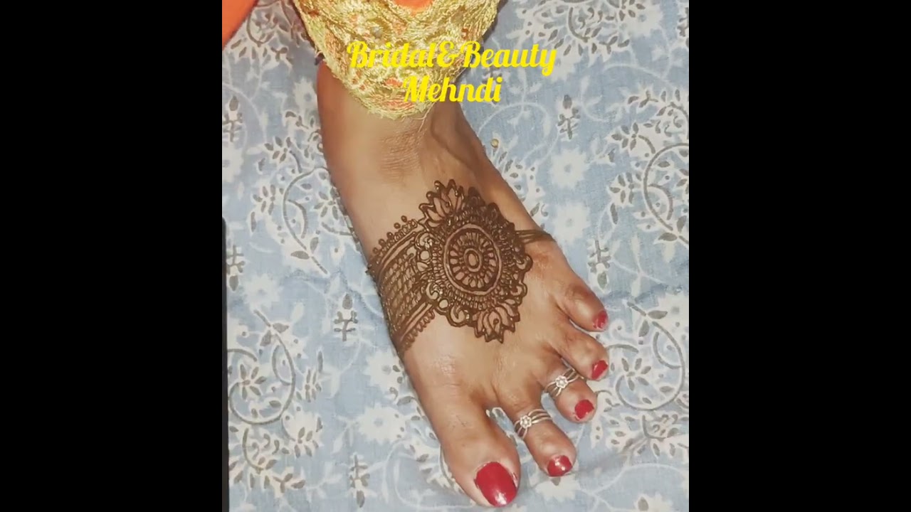 Mehndi wale haath, shadi wali baat💃#trending #BridalMehndi #BrideToBe #ShaadiSeason #MehndiFunction