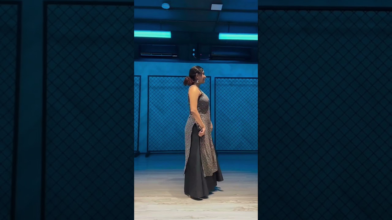 Cham Cham (feat. Monali Thakur) song #shots #viti #danceform #instagram #india #bollywoodsongs