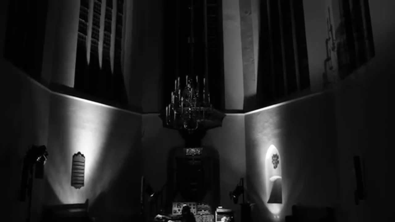 ludoWic vs How To Destroy Angels (The Space In Between)