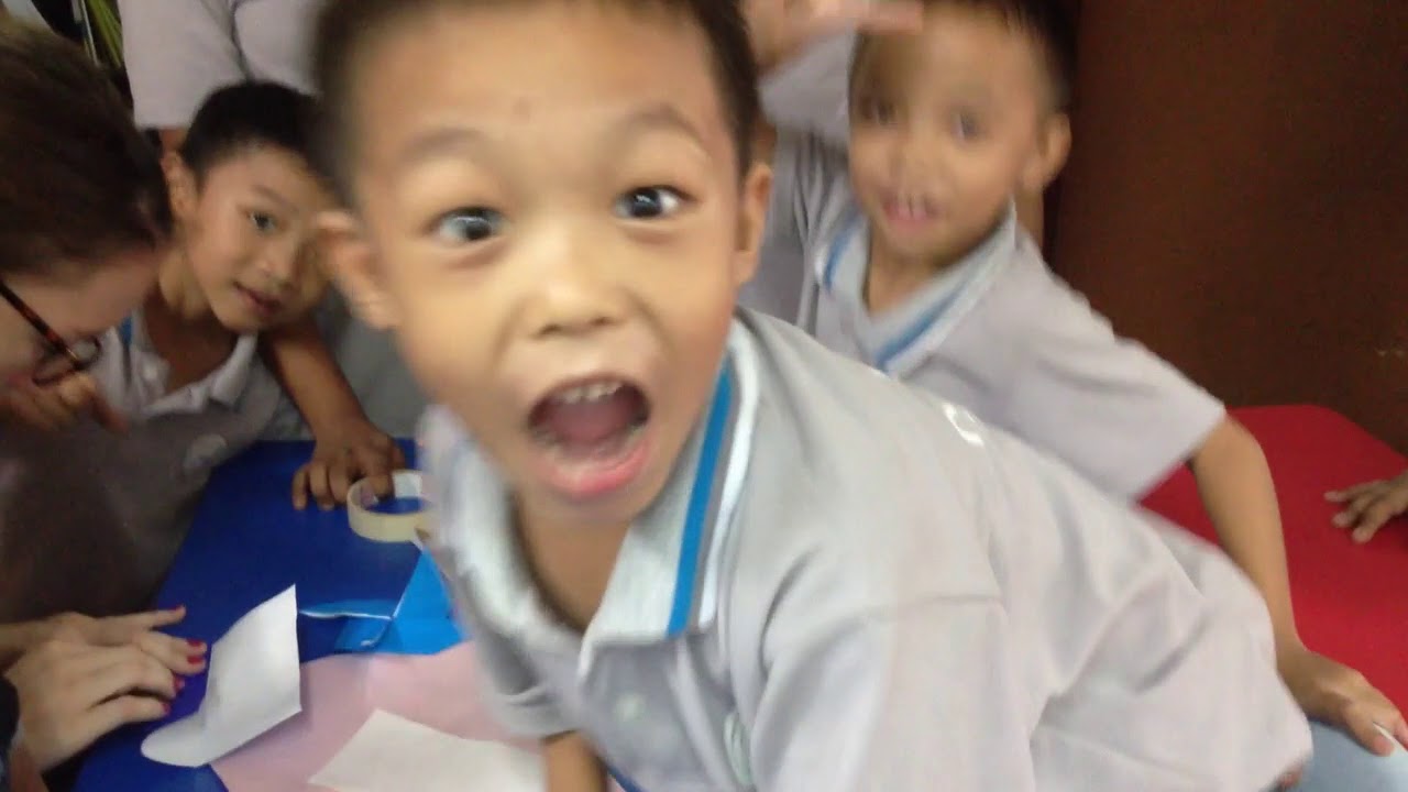Myanmar Refugee Kids School - Break time!