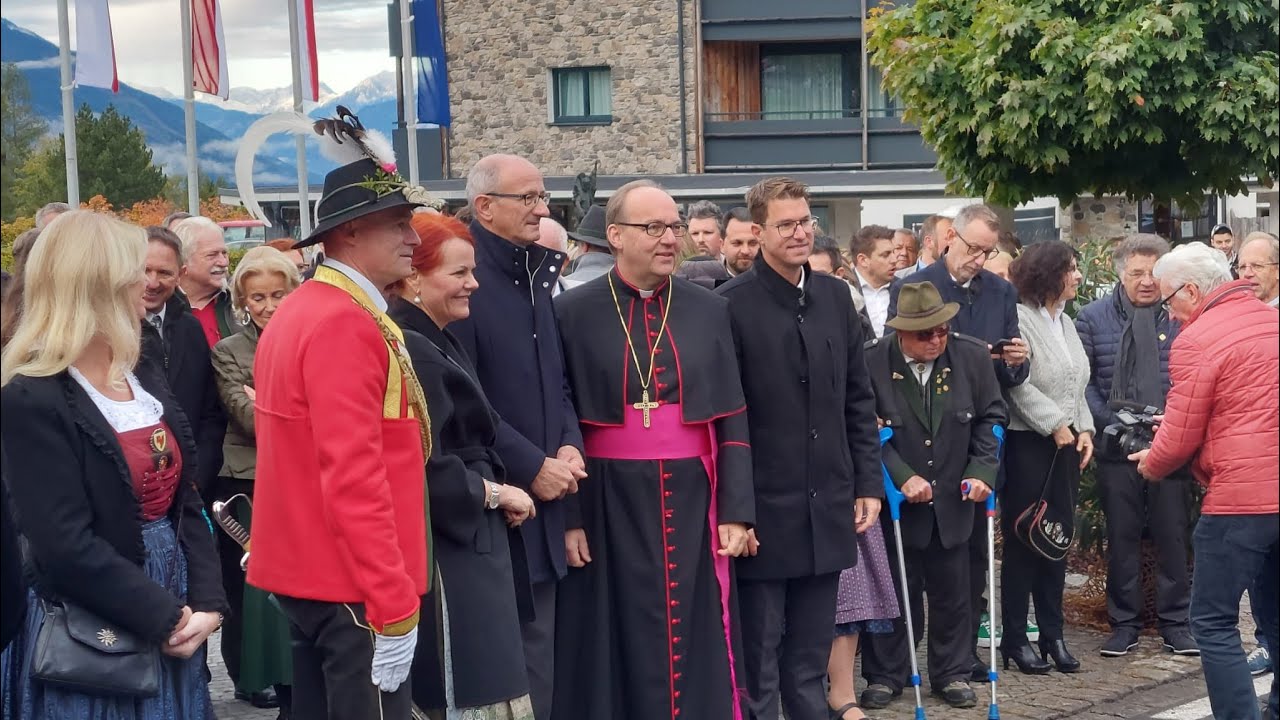 ⚜️Landes&uuml;blicher Empfang⚜️ zu Segnung der 🕊FRIEDENSGLOCKE🔔