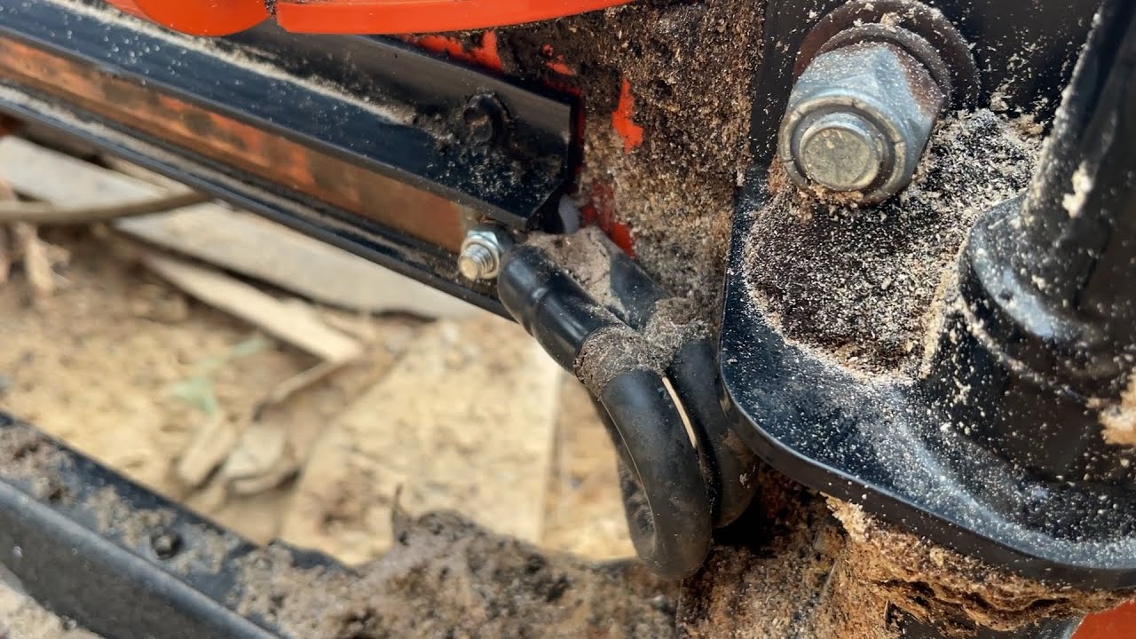 Woodmizer LT40 Super - Repair Hydraulic Power Strip Bolt Connection