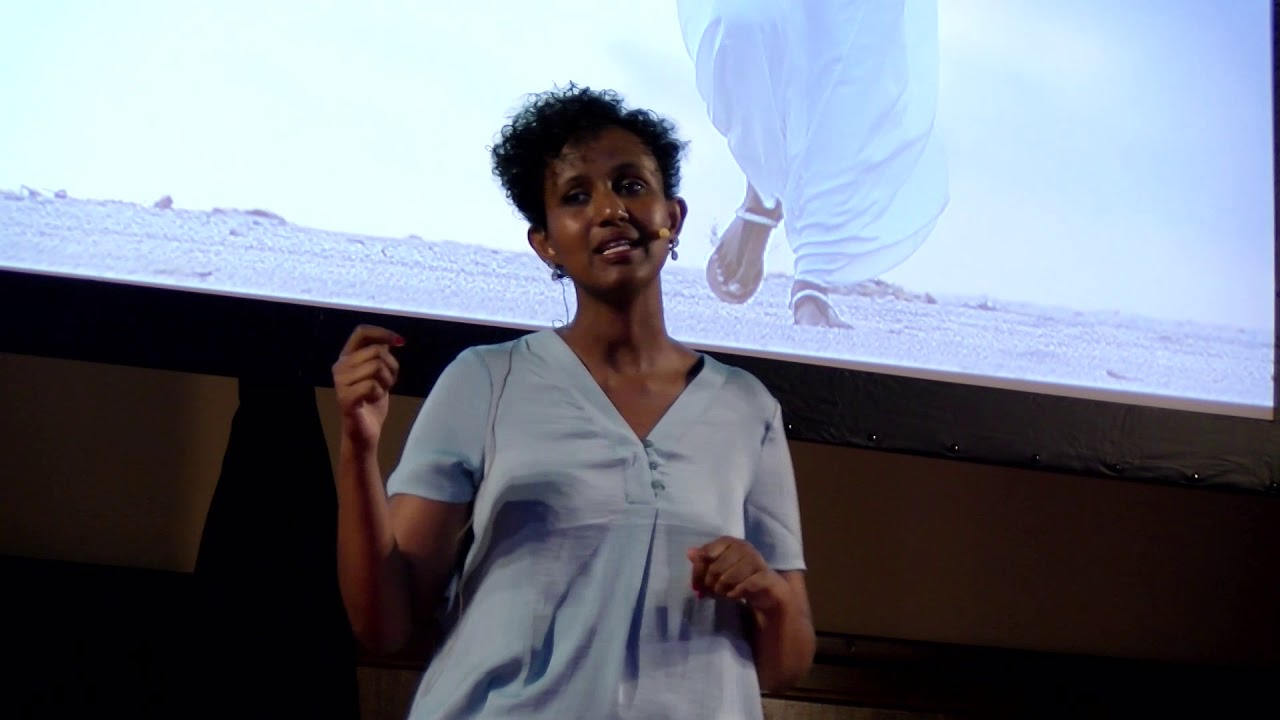 ¿Qué es la mutilación genital femenina? | Hayat Traspas | TEDxAlbacete