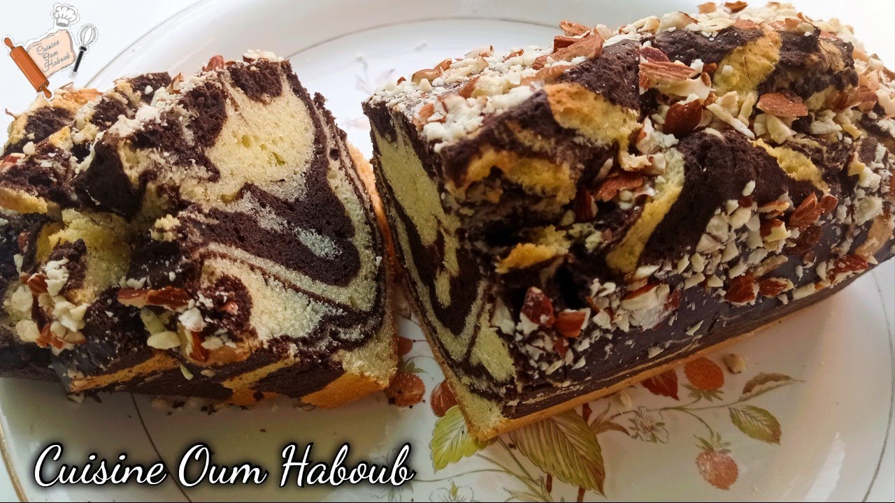 كيك رخامي بحجم عائلي بنين وخفيف وساهل بوصفة سريعة وناجحة cake marbré/marbel cake