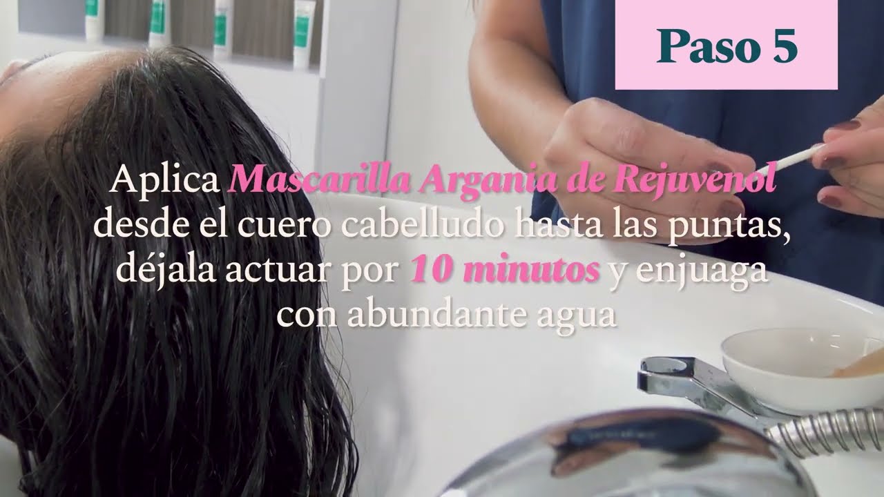 Paso a paso Exfoliación Capilar con Clarifying y Hair Repair