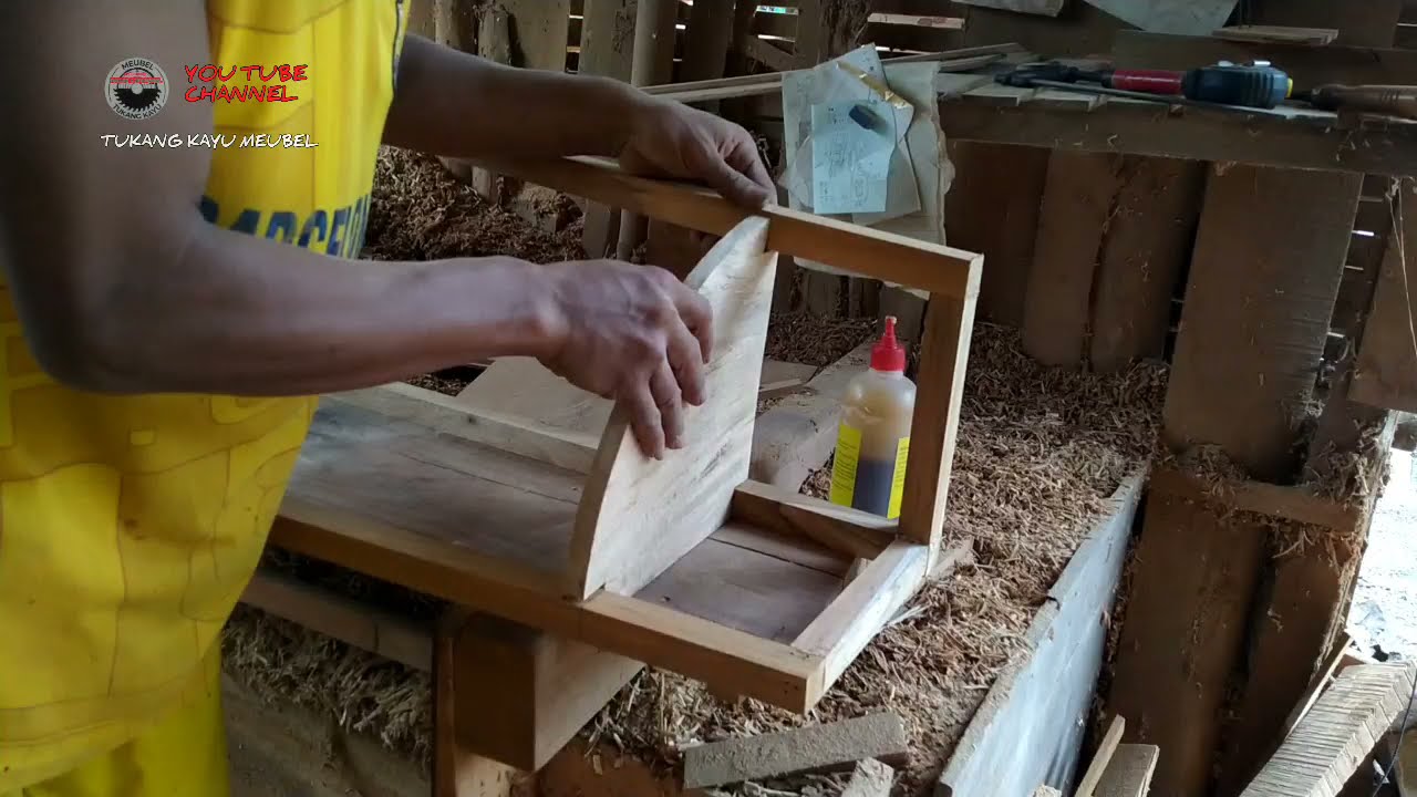 cara membuat rak bunga sudut dari kayu