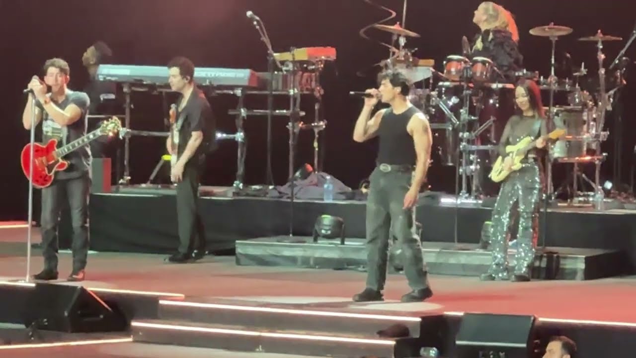 Jonas Brothers Concert - Leave Before You Love Me (Live in Sydney 2024)
