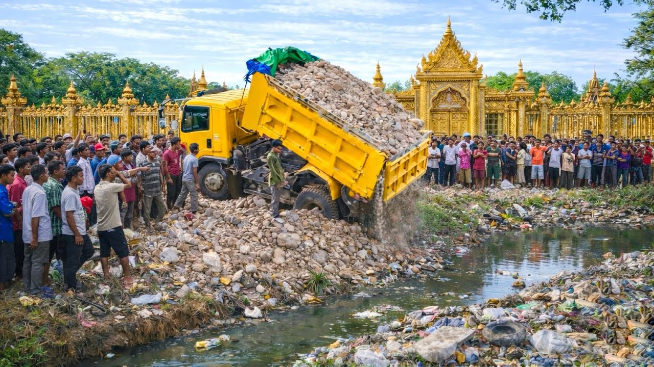 Complete100% In Flooded Village QuicklyWorking by Mini Dozer Pushing & Dump TruckOverloading Soils
