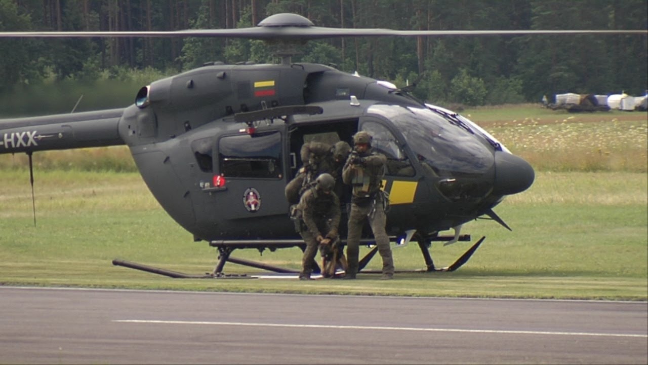 Valstybės sieną saugo ir tranzitinius traukinius seka nauji sraigtasparniai, dronai