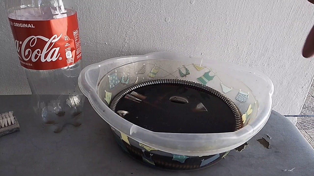 COCA-COLA LIMPA METAL?