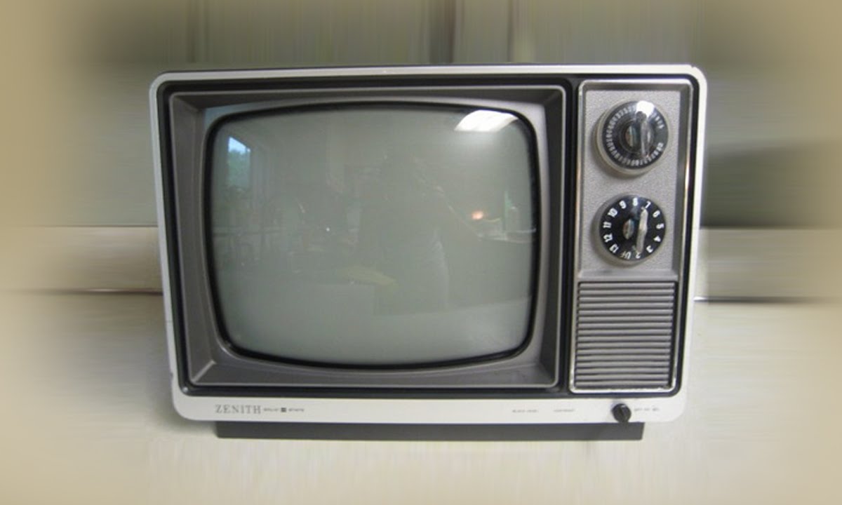 Tv Zenith Solid State AC DC 60s 80s
