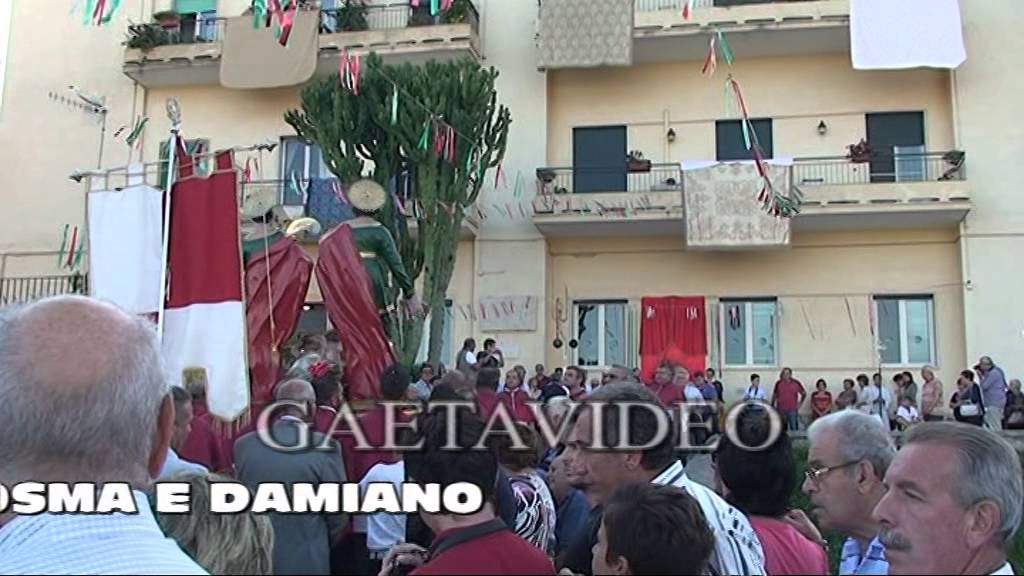 GAETA-BAGNO DI FOLLA PER SAN COSMO E DAMIANO