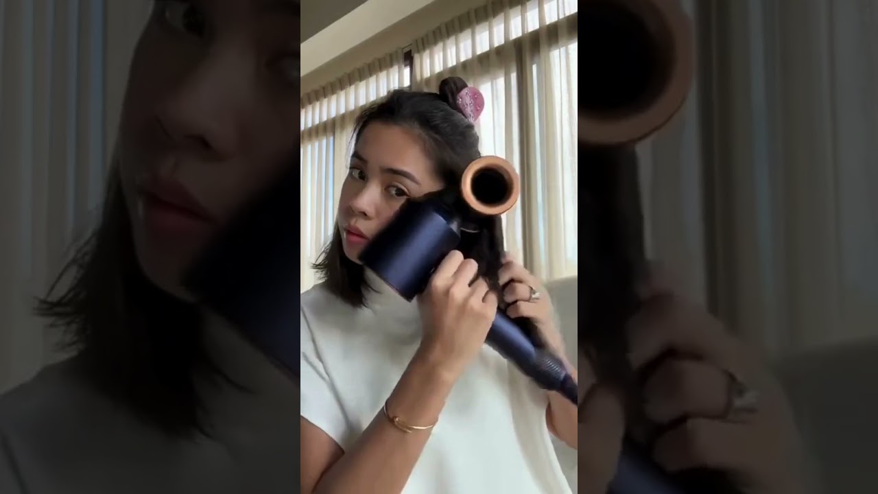 Dyson Supersonic Hair Dryer with Flyaway Smoother
