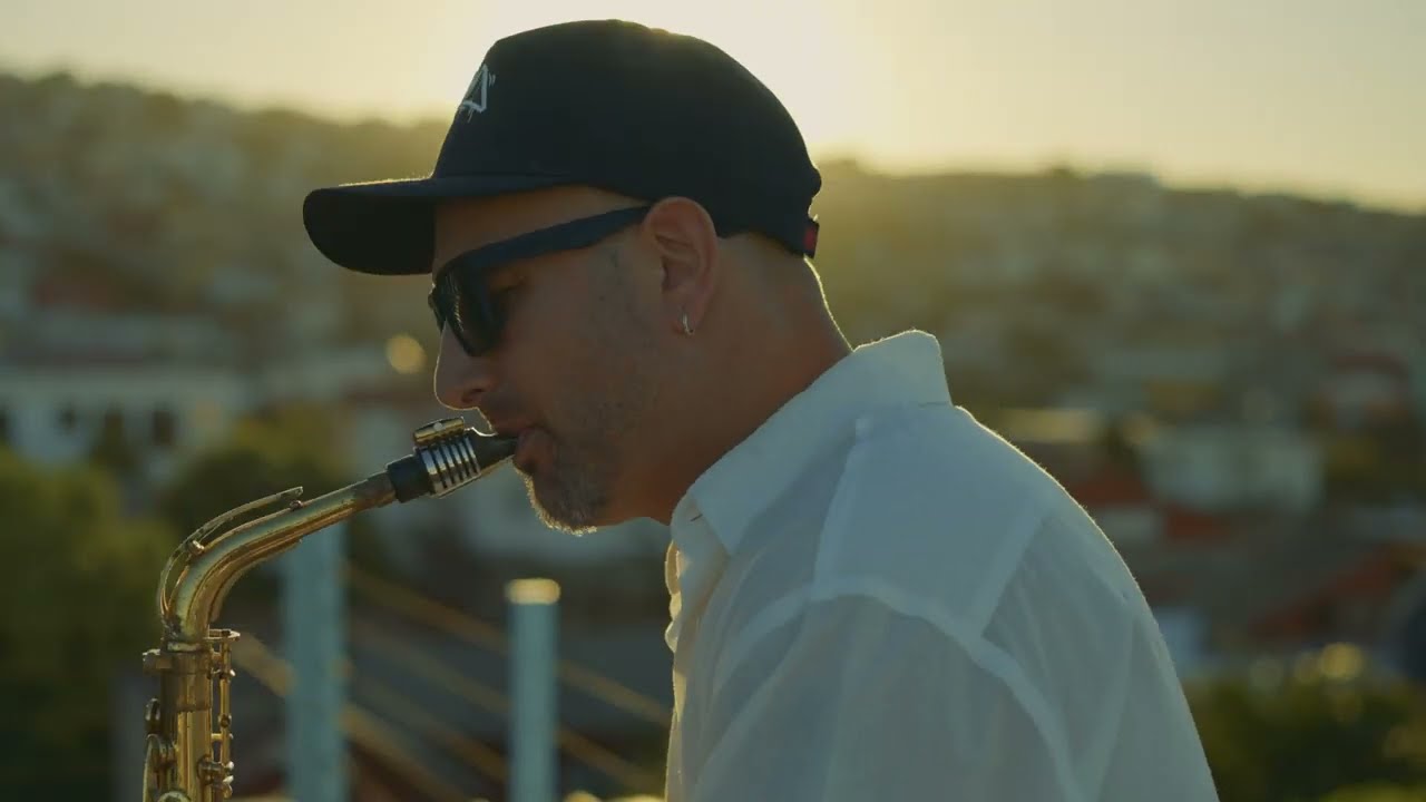 Small Lion, Deones Is Flying  - Vientos y Gemidos (Video Oficial)