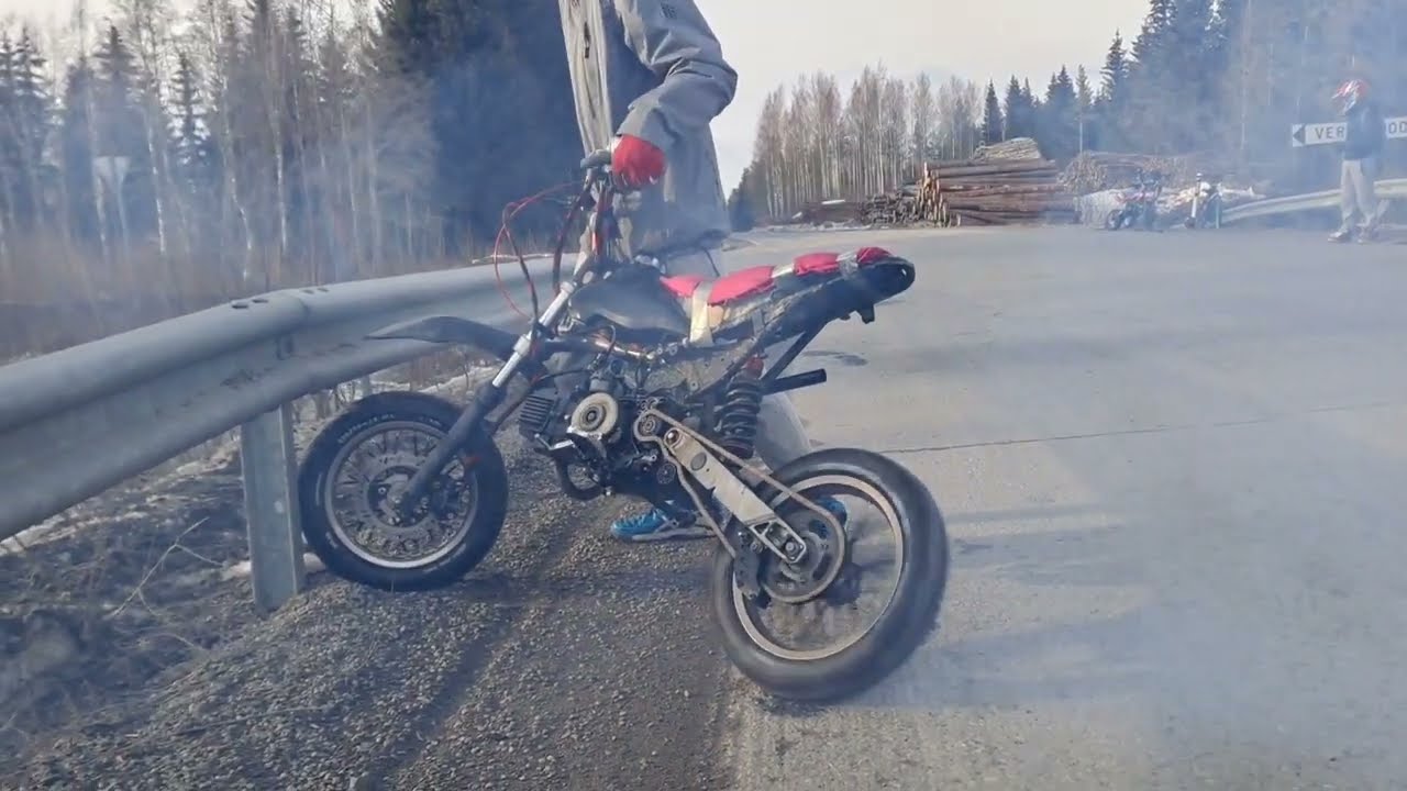 MINICROSSILLE KENKÄÄ