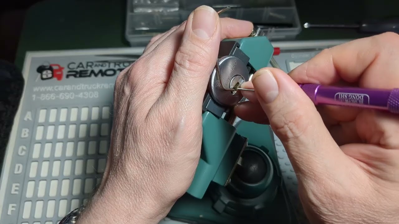 Mul-T-Lock Jr picked and gutted