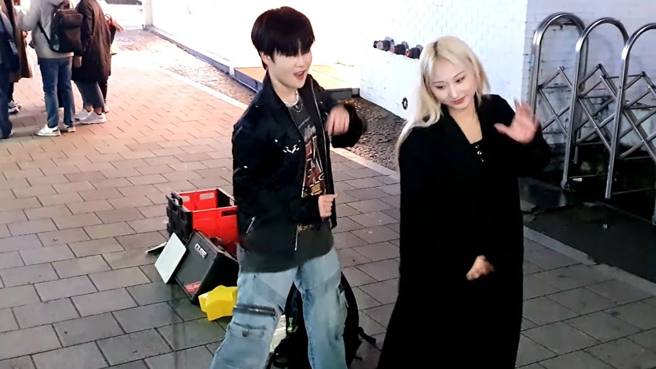 [STREET ARTIST] HYOJIN. INTERACTIVE HONGDAE BUSKING. 231116.
